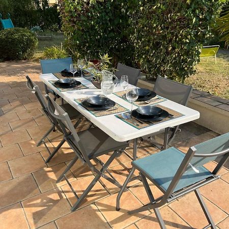 Les Pleiades Villa Noisy-le-Grand Luaran gambar